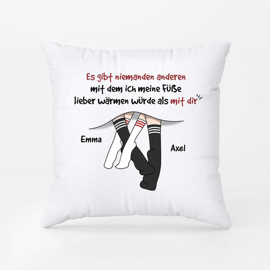 3724PGE2 es gibt niemanden anderen mit dem ich meine fusse lieber warmen wurde als mit dir personalisiertes kissen fur paare