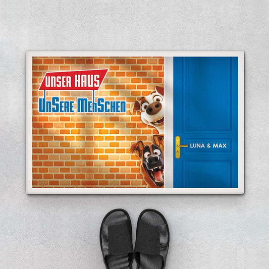 4048DGE1 unser haus unsere menschen fussmatte personalisiert hund_ 4048D5M5C_40e1074e 9389 4f28 a679 daf7251439c3