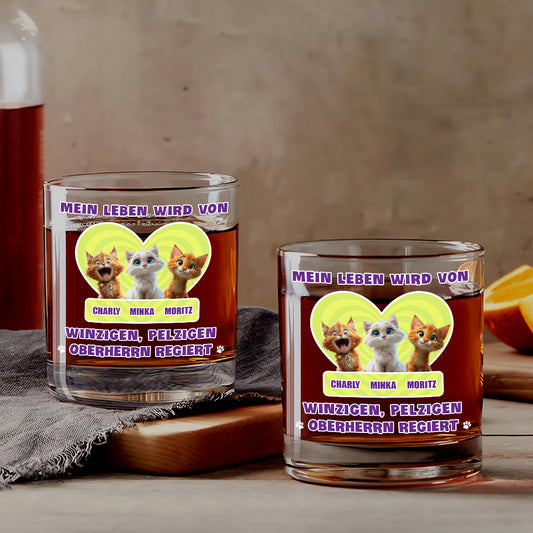 4057IGE1 mein leben wird von winzigen pelzigen oberherren regiert personalisiertes whiskyglas fur katzenliebhaber 4057IKK5D