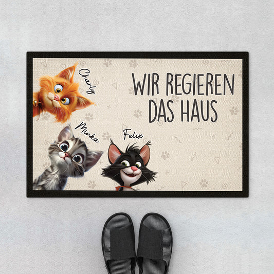 4223DGE1 wir regieren das haus katzen cartoon fussmatte katzen personalisiert 4223D8T5D