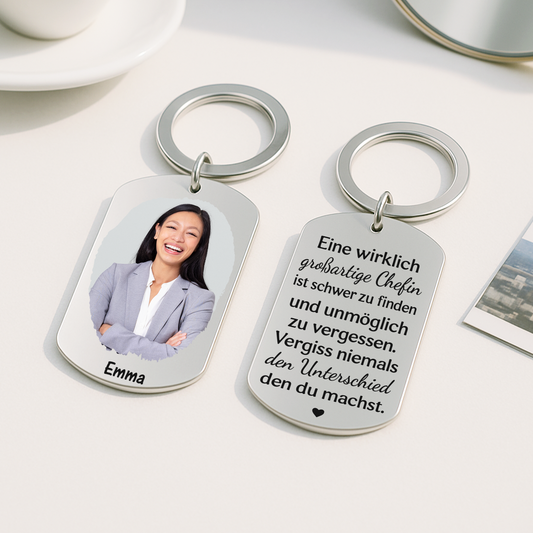5287JGE2 ein wirklich grossartiger chef ist schwer zu finden aluminium schlusselanhanger personalisiert_ foto kollegen 5287J
