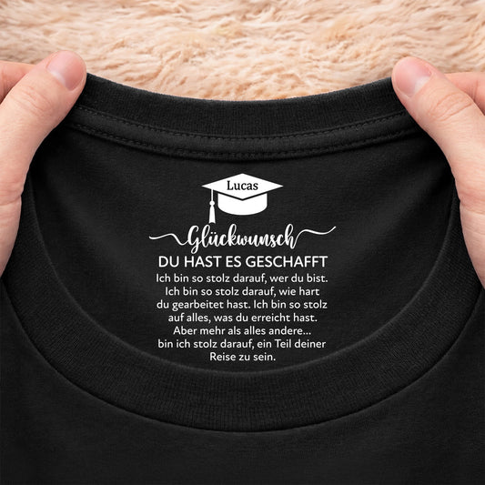 8964AGE1 du hast es geschafft schwarzes t shirt personalisiert nackenlabel drucken abschluss 8964aaavls_2