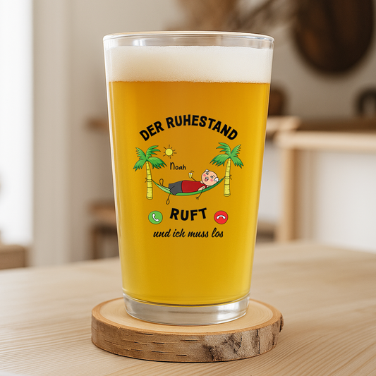 2538IGE2 der ruhestand ruft und ich muss los personalisiertes bierglas_ lustig ruhestand manner 2538ITV7B_60b42bf4 db21 44e7 ba42 3871d601d9d6