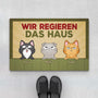 3408DGE1 wir regieren das haus  personalisierte fussmatte fur tierliebhaber im retro stil