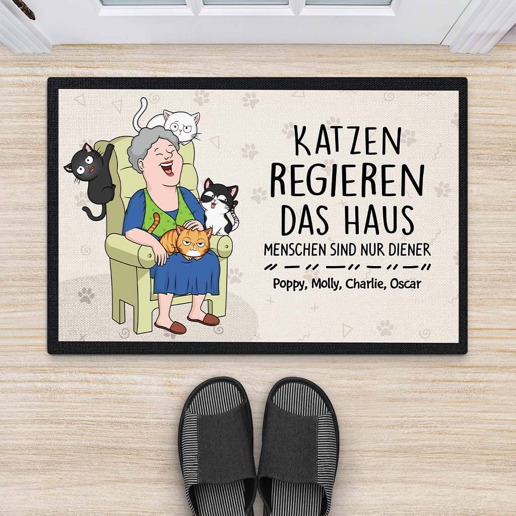 3484DGE2 katzen regieren das haus menschen sind nur diener  lustige fussmatte fur katzenliebhaber personalisiert