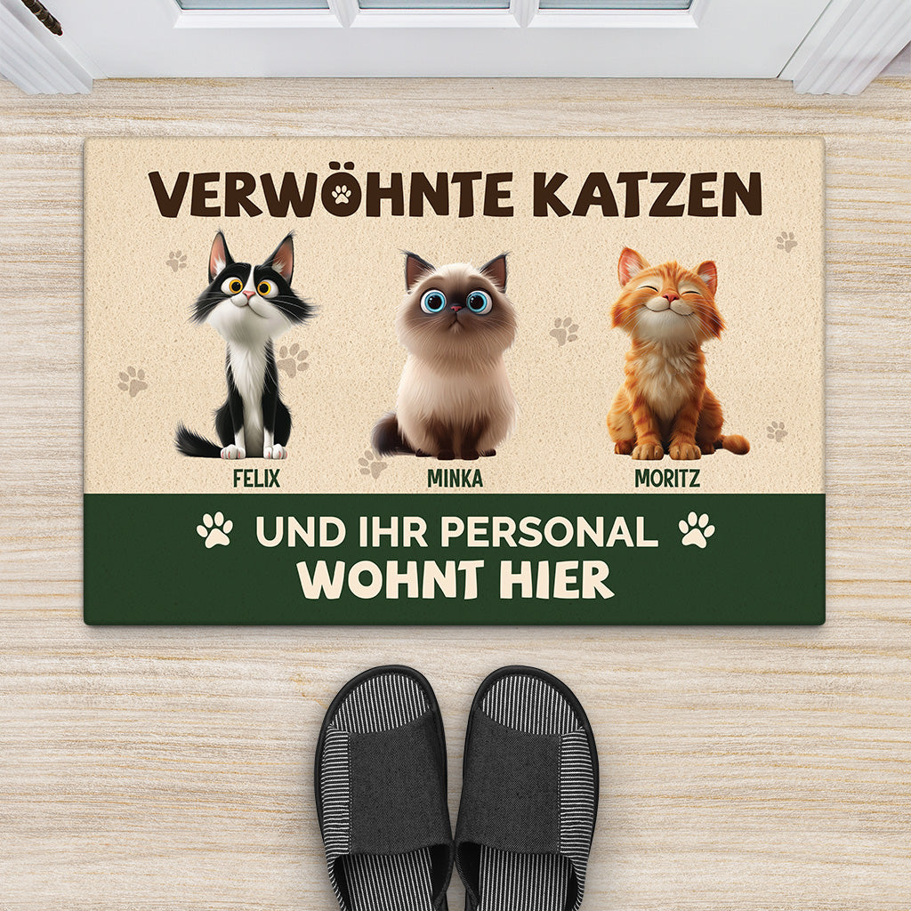 5536DGE2 fussmatte katzen personalisiert verwohnte katzen und ihr personal wohnt hier 5536DTQAD