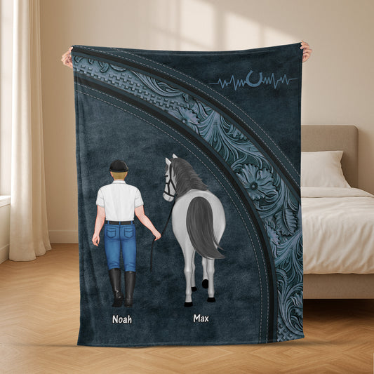 5567BGE2 frau und pferd kuscheldecke personalisiert_ 5567B3KAU