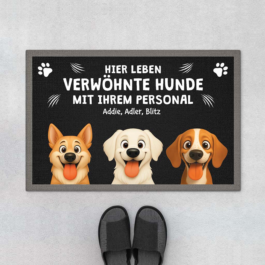 6047DGE1 hier leben verwohnte hunde mit ihrem personal fussmatte personalisiert hund_ 6047DTL5C