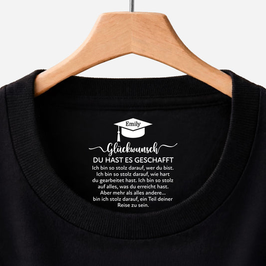8964AGE1 du hast es geschafft schwarzes t shirt personalisiert nackenlabel drucken abschluss 8964aaavls_1
