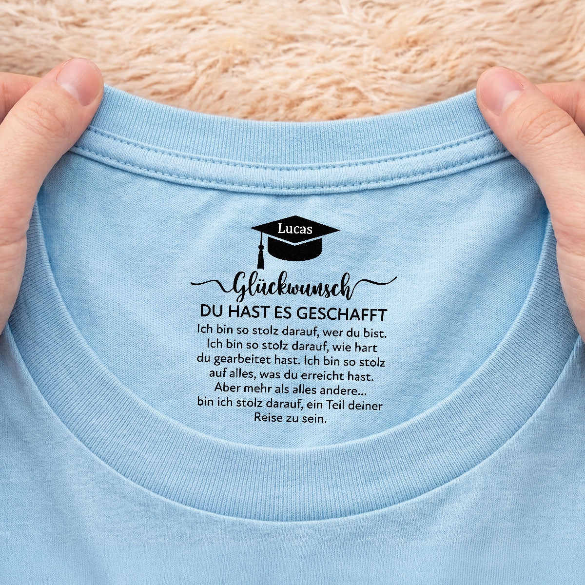 8964AGE1 du hast es geschafft weisses t shirt personalisiert nackenlabel drucken abschluss 8964aaavls_2
